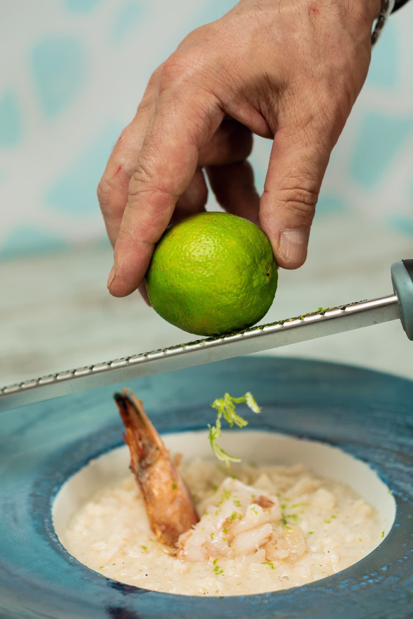 Risotto cacio e pepe con gambero e lime